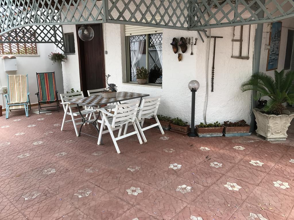 아볼라 Casa Vacanze Robinson 빌라 외부 사진