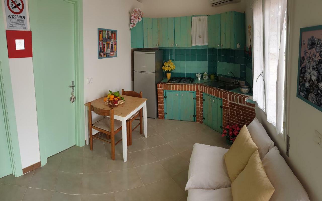 아볼라 Casa Vacanze Robinson 빌라 외부 사진